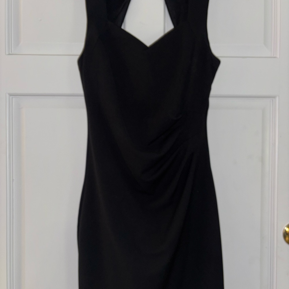 Guess Black Sleeveless Midi Dress with Sweetheart Neckline